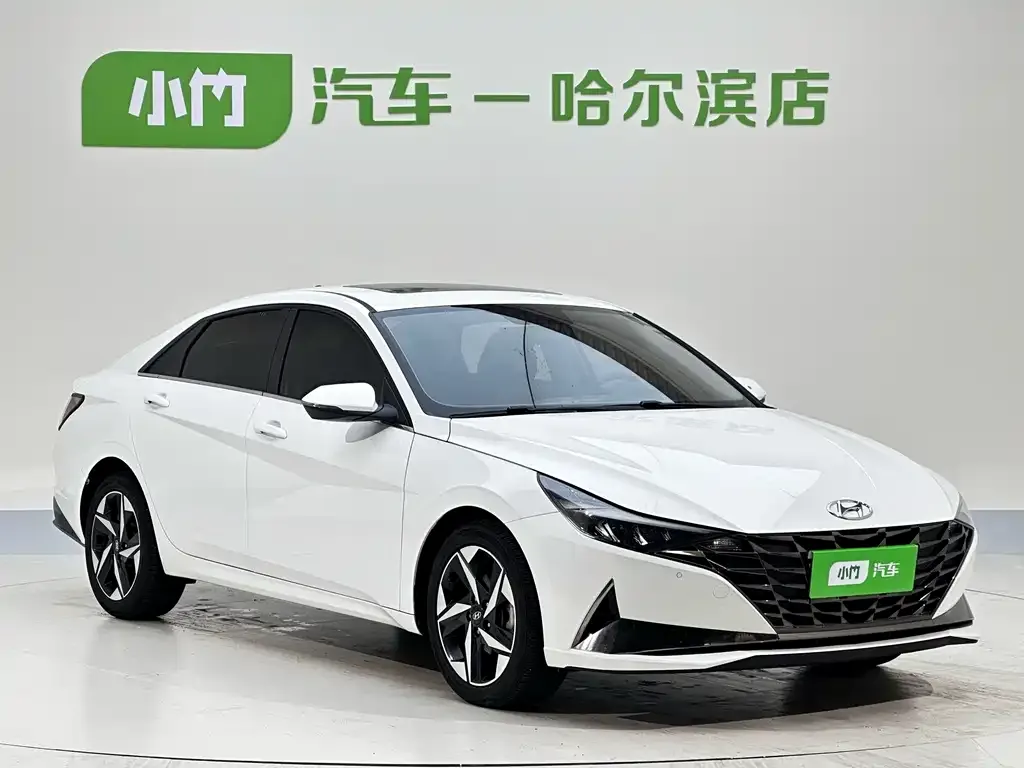 Hyundai Elantra — фото 3