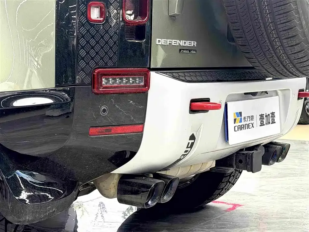 Land Rover Defender — фото 10