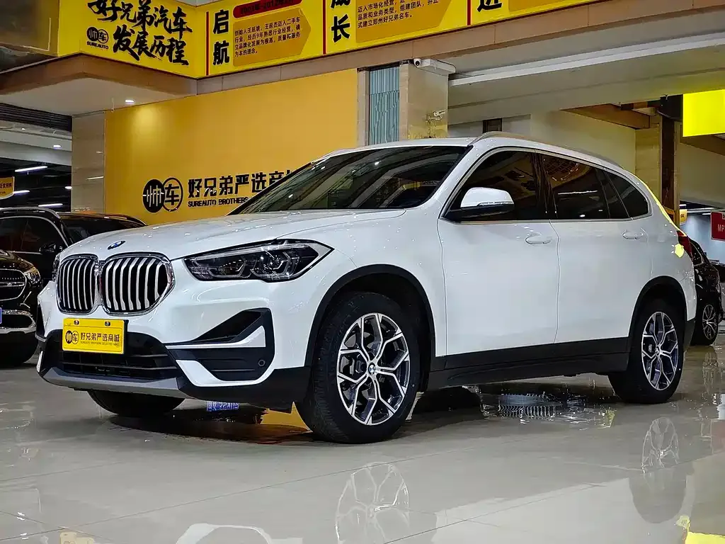 BMW X1 — фото 1