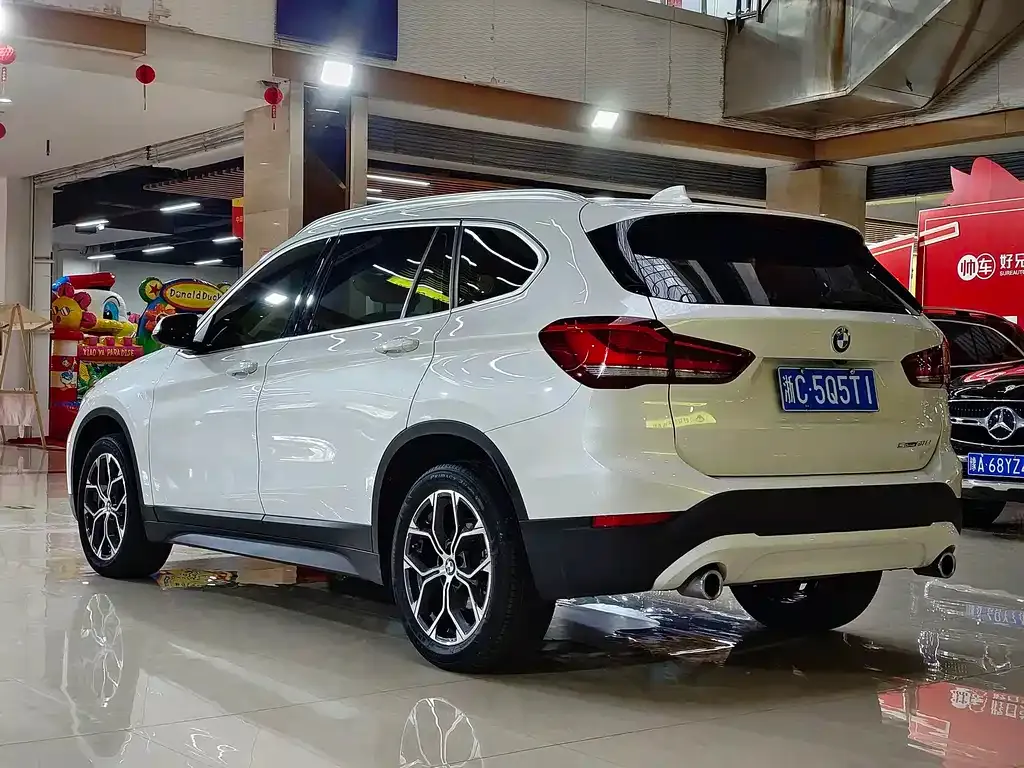 BMW X1 — фото 10