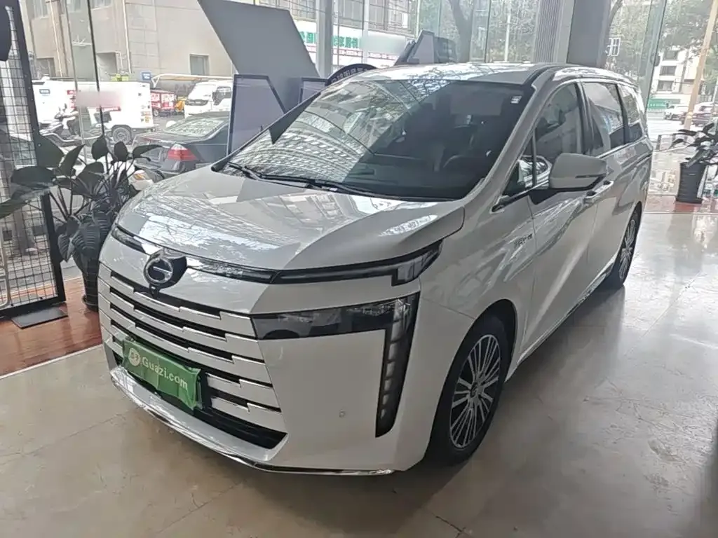 GAC Motor 传祺E8 PHEV — фото 1