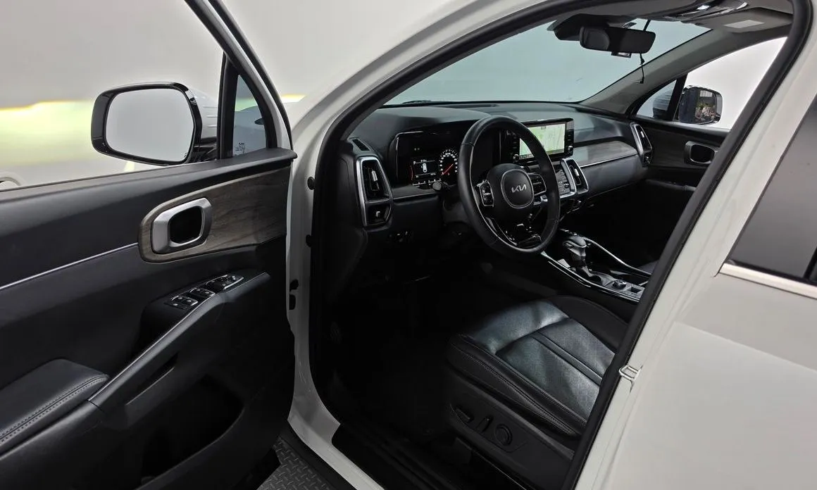 Kia Sorento — фото 7