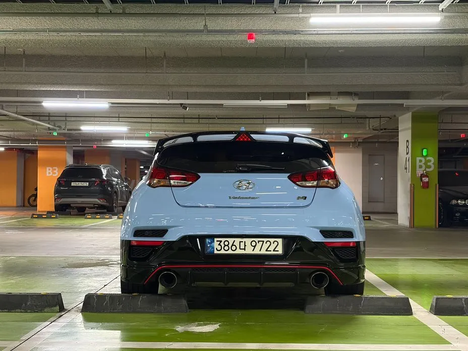 Hyundai Veloster — фото 10