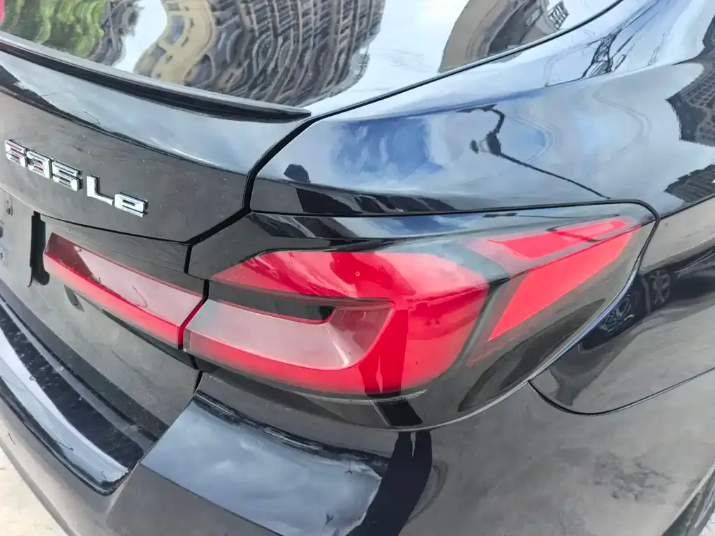 BMW 5 Series New Energy — фото 2