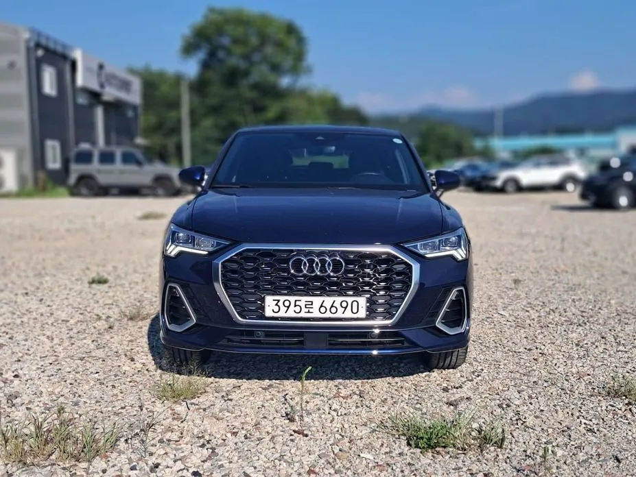 Audi Q3 — фото 1