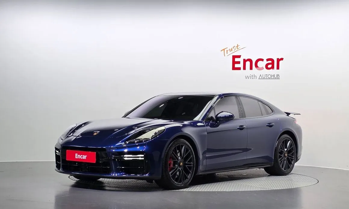 Porsche Panamera — фото 1