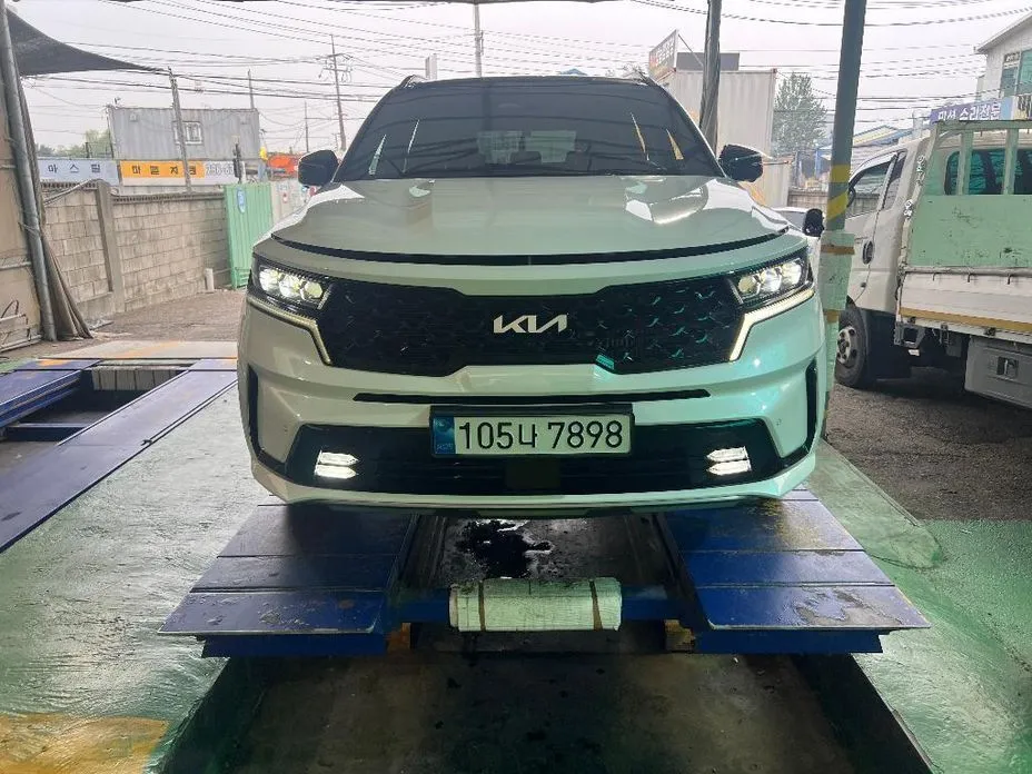 Kia Sorento — фото 1