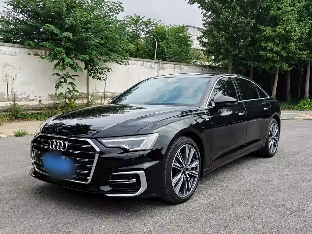 Audi A6L — фото 1