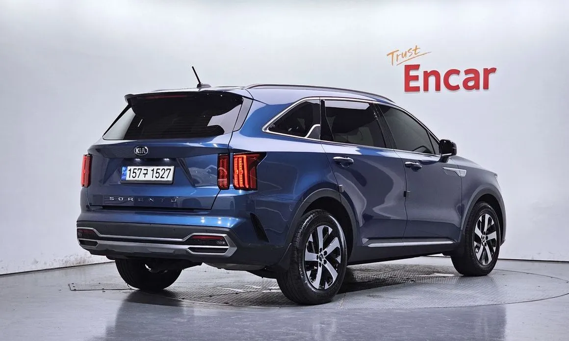 Kia Sorento — фото 7