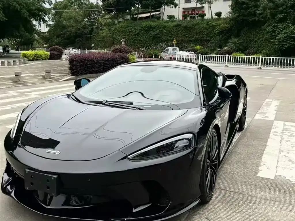 McLaren GT — фото 1