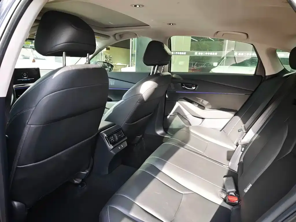 Honda Accord — фото 2