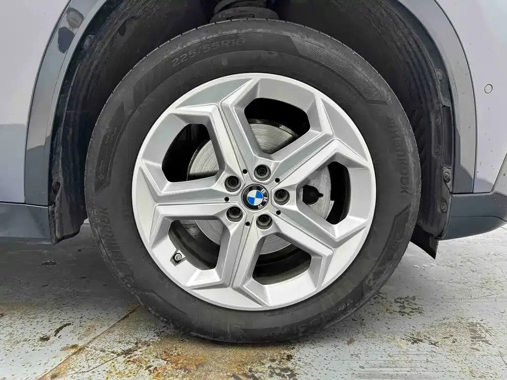 BMW X1 — фото 9