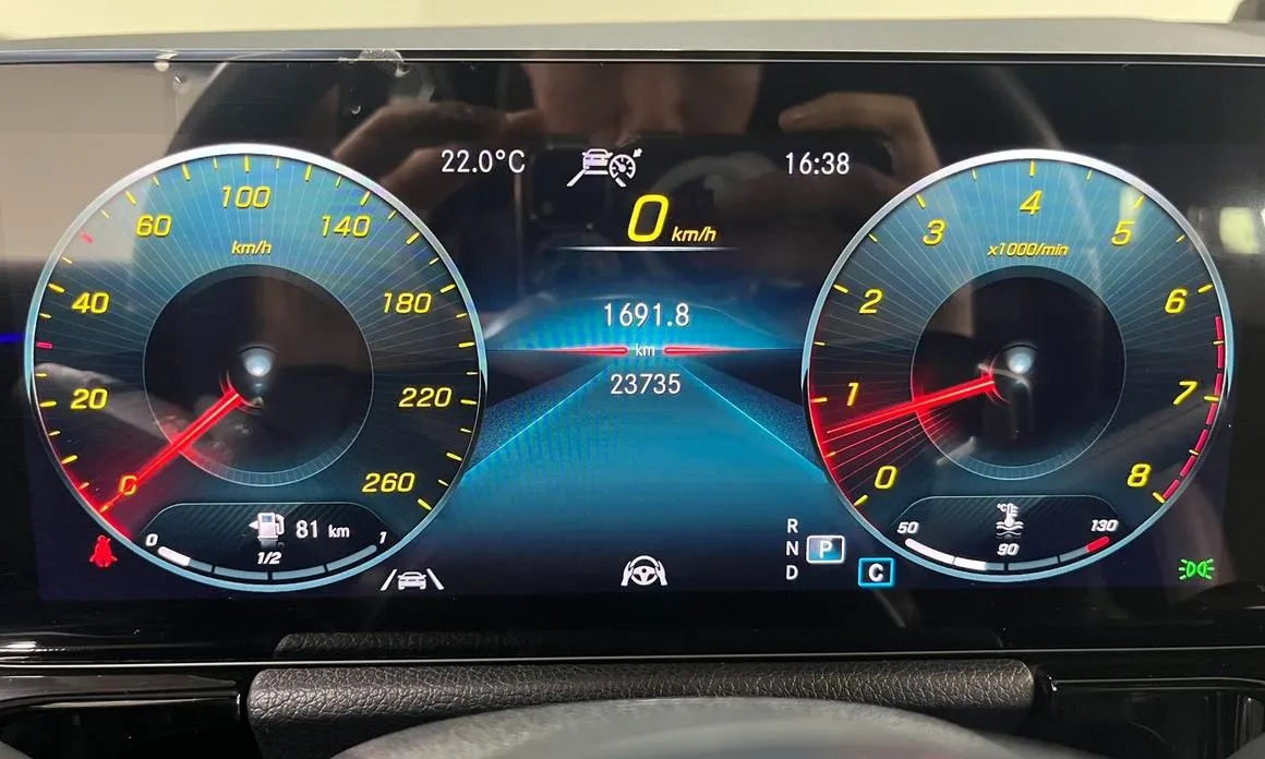 Mercedes-Benz GLA-Class — фото 10