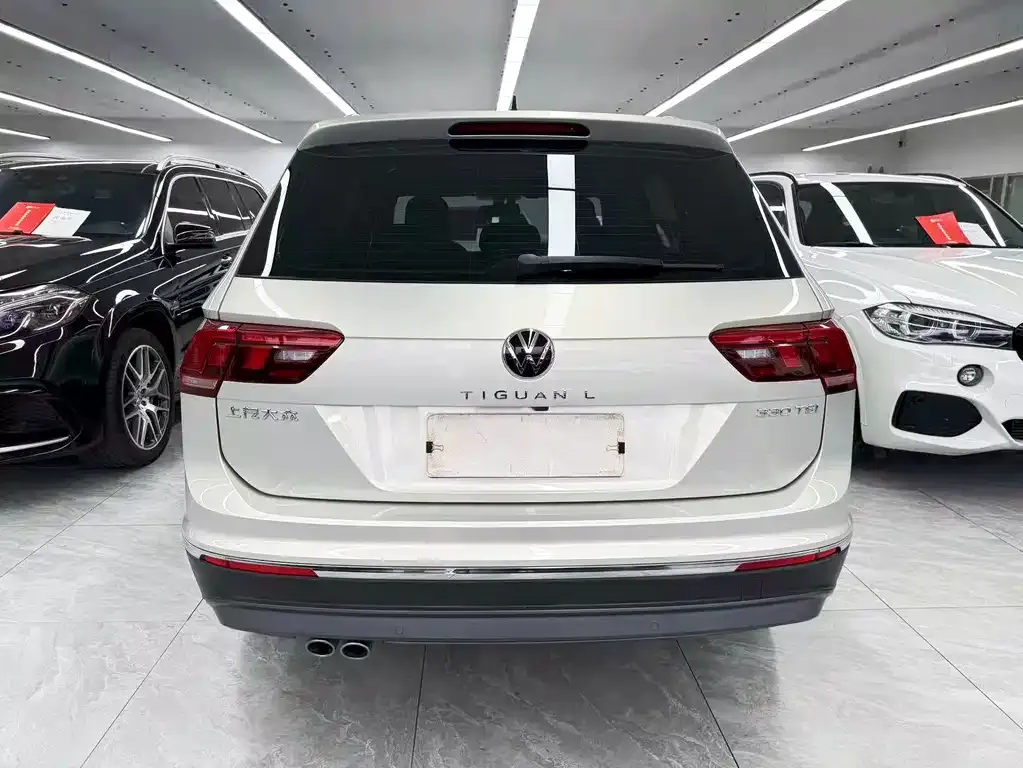 Volkswagen Tiguan L — фото 4