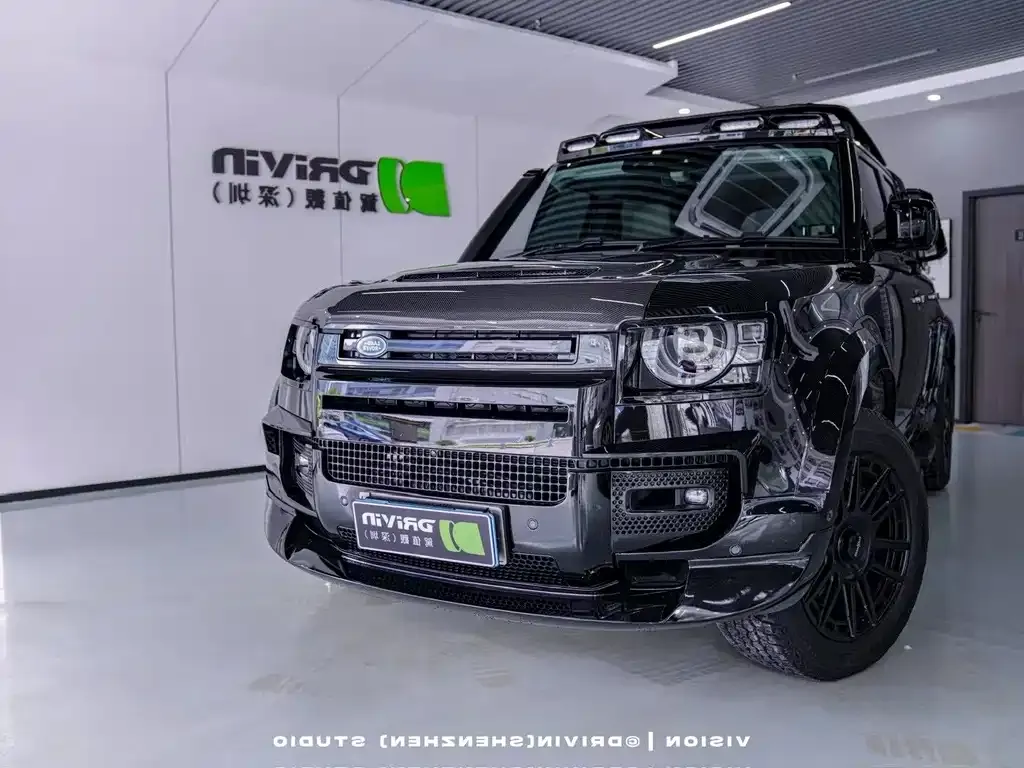 Land Rover Defender — фото 1