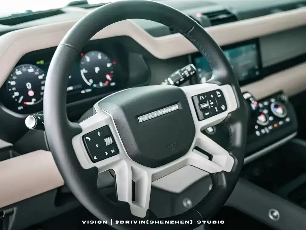 Land Rover Defender — фото 10
