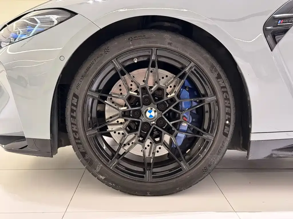 BMW M4 — фото 8