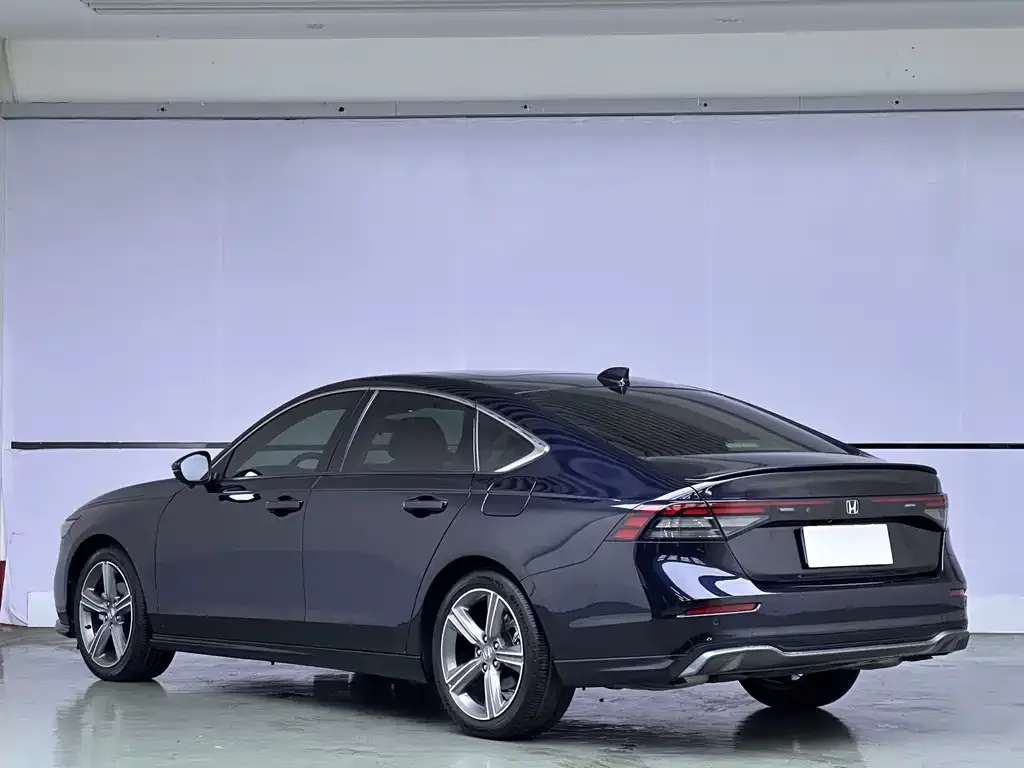 Honda Accord — фото 6