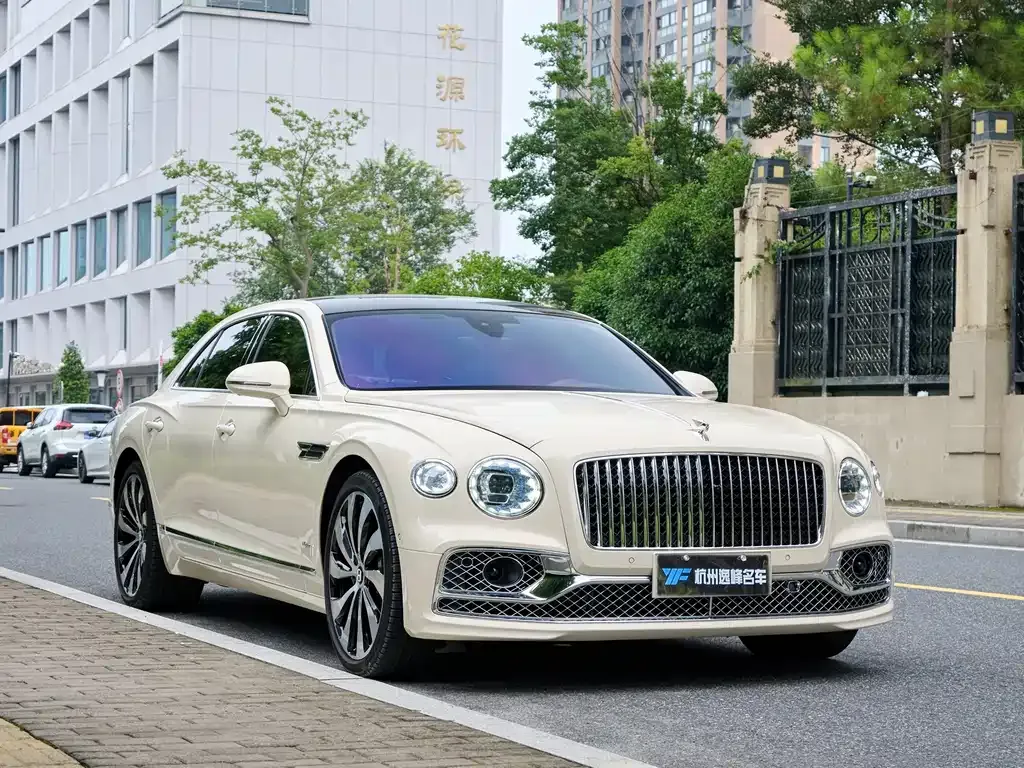 Bentley Flying Spur — фото 8