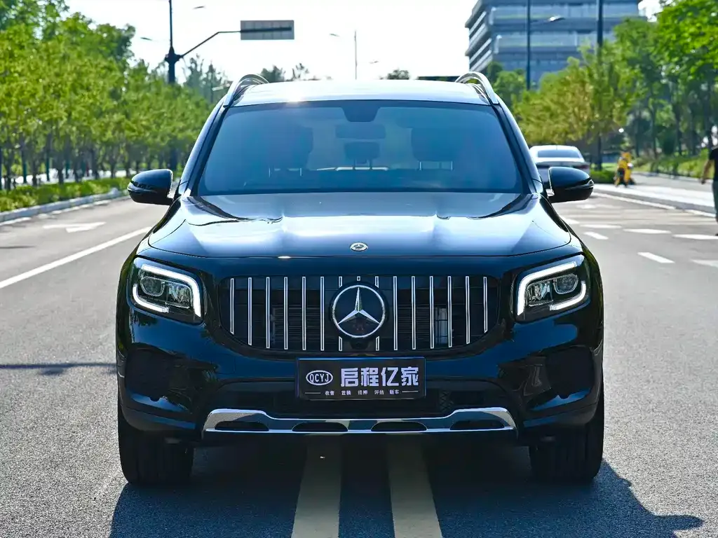 Mercedes-Benz GLB — фото 10