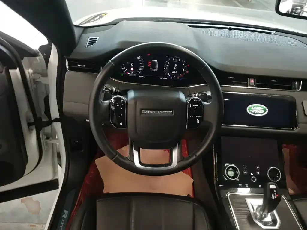 Land Rover Evoque — фото 10