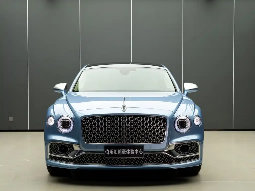 Bentley Flying Spur — фото 4