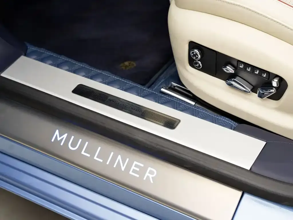 Bentley Flying Spur — фото 2