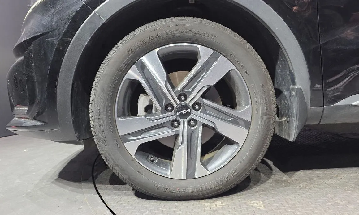 Kia Sorento — фото 9