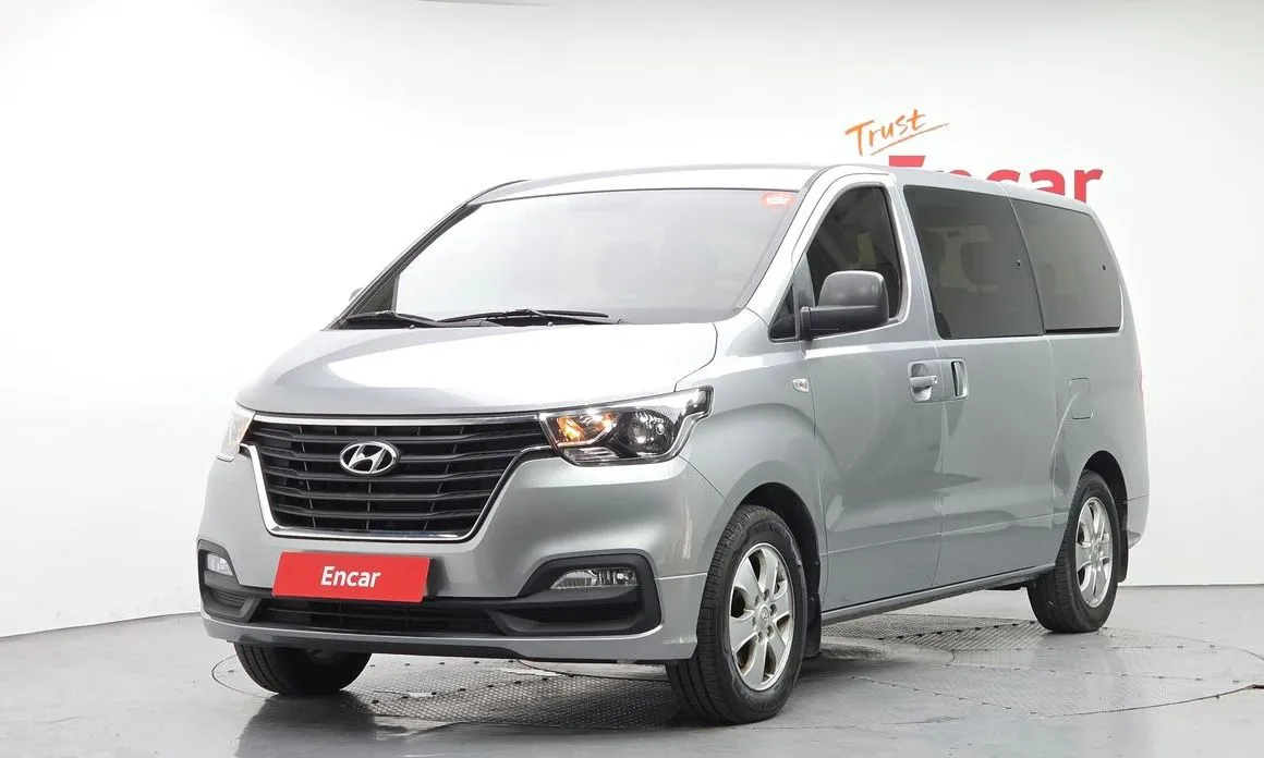 Hyundai Starex — фото 1