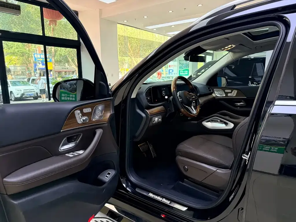 Mercedes-Benz GLS — фото 3