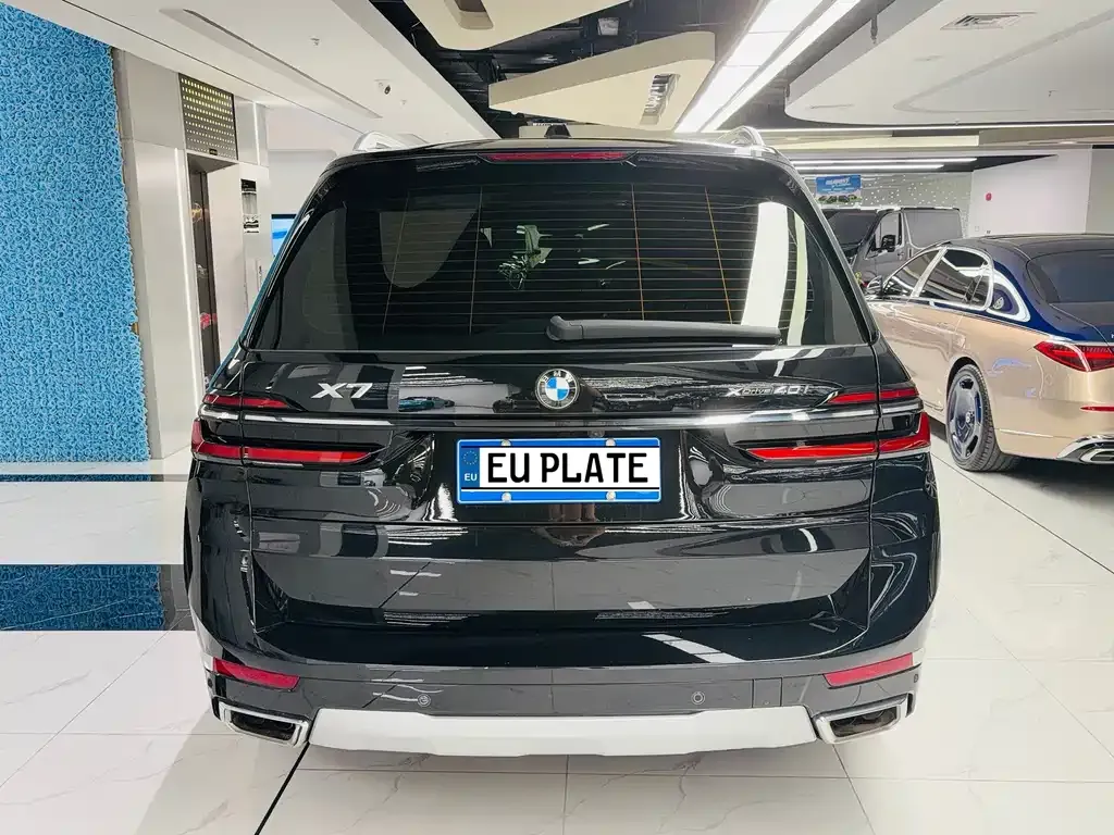 BMW X7 — фото 2
