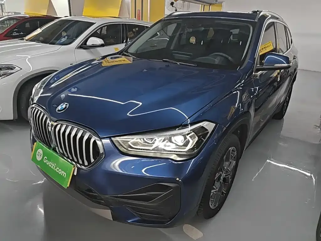 BMW X1 — фото 1