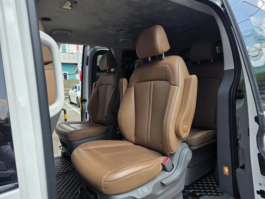 Hyundai Staria — фото 3