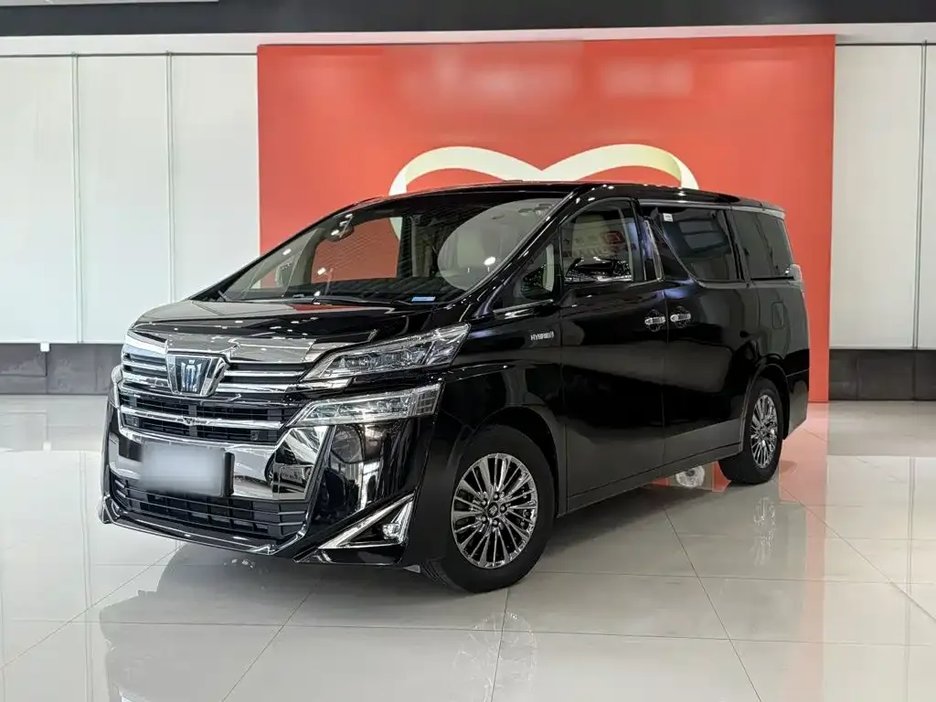 Toyota Vellfire — фото 1