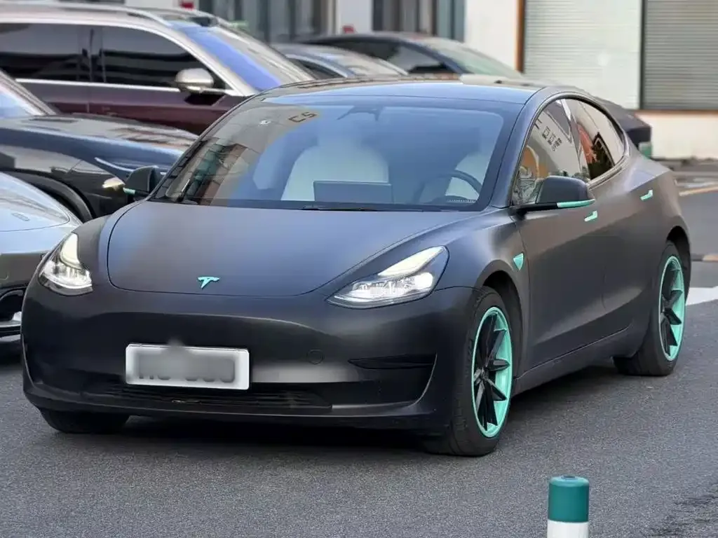Tesla Model 3 — фото 8