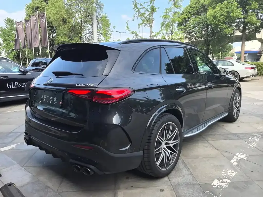 Mercedes-Benz GLC AMG — фото 6