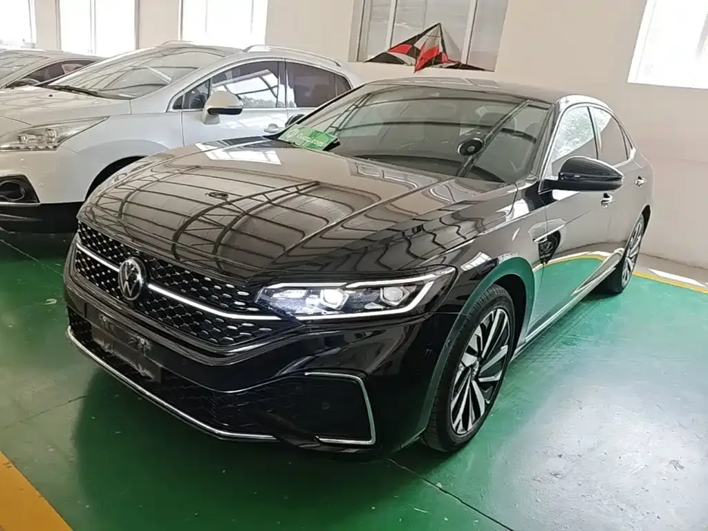 Volkswagen Passat — фото 9