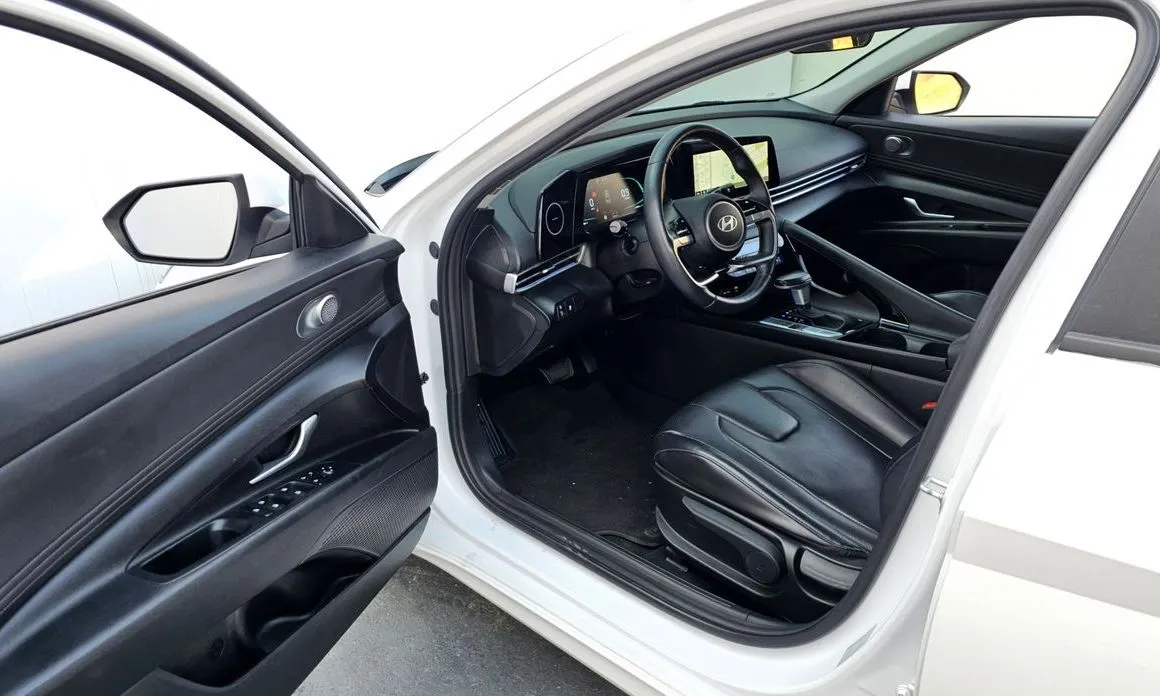Hyundai AVANTE — фото 9