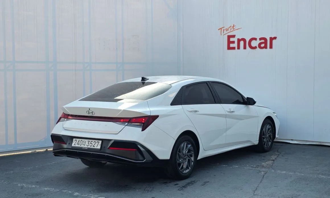 Hyundai AVANTE — фото 3