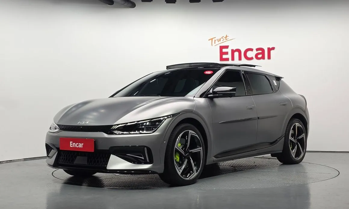 Kia EV6 — фото 1