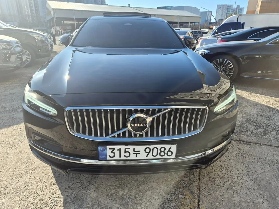 Volvo S90 — фото 1