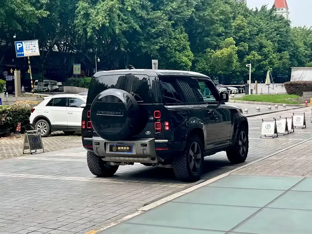 Land Rover Defender — фото 4