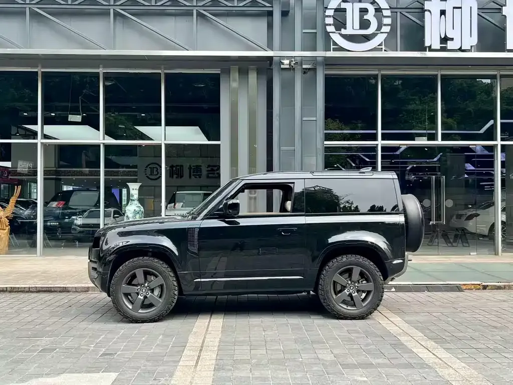 Land Rover Defender — фото 10
