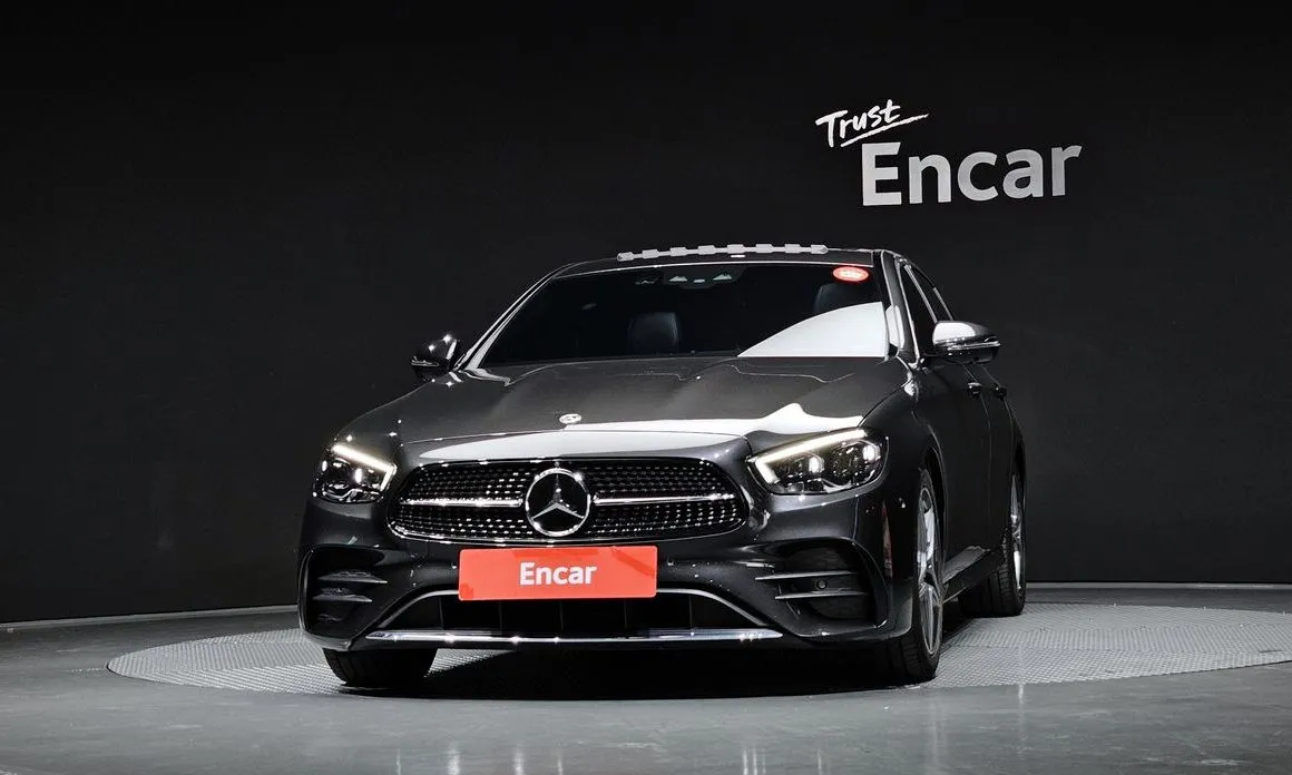 Mercedes-Benz E-Class — фото 2