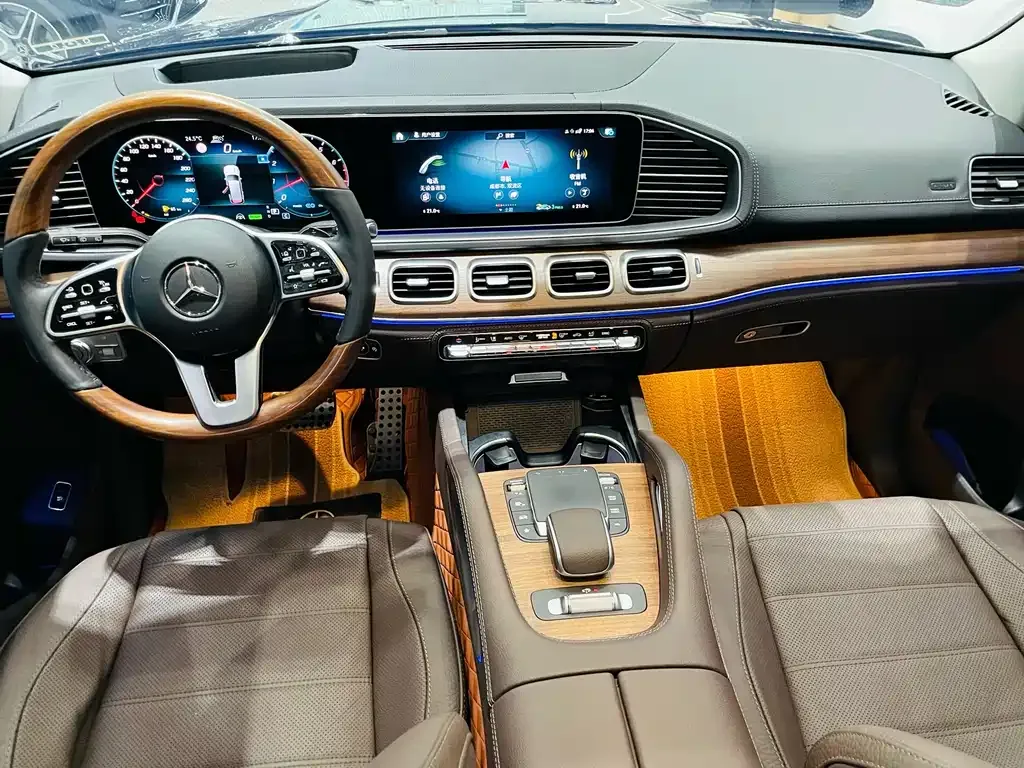 Mercedes-Benz GLS — фото 6