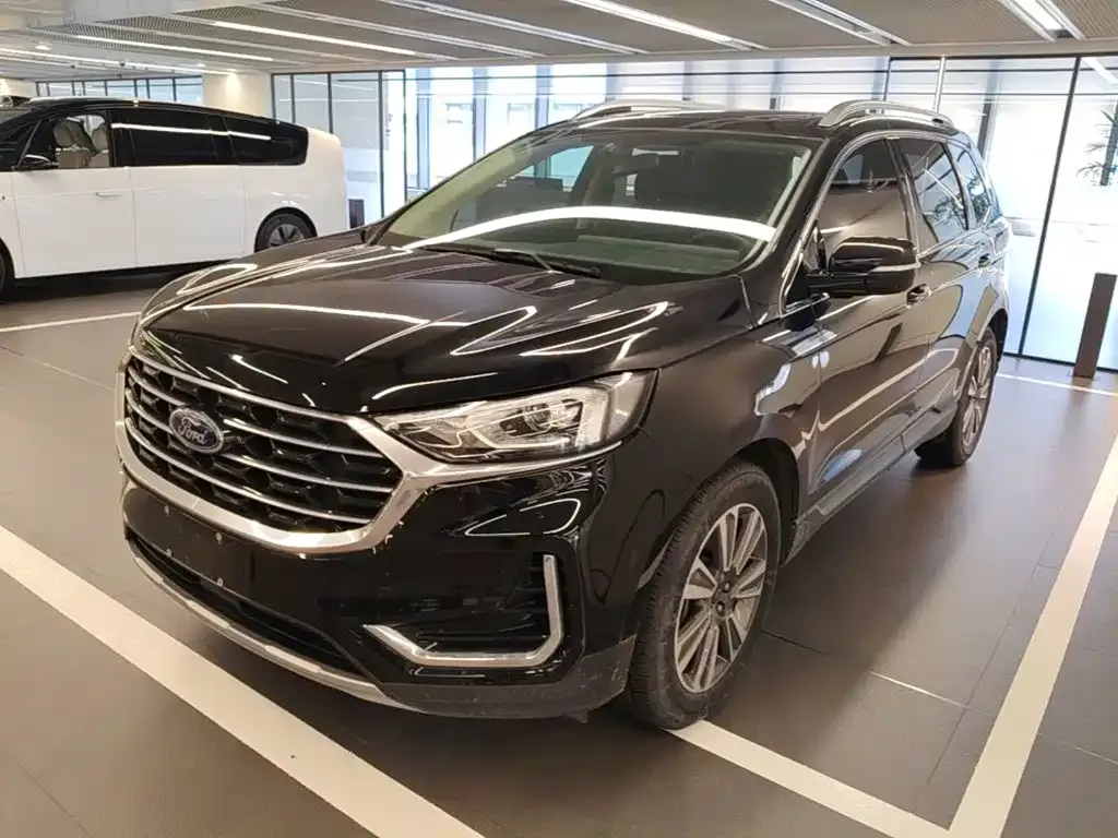 Ford Edge — фото 4