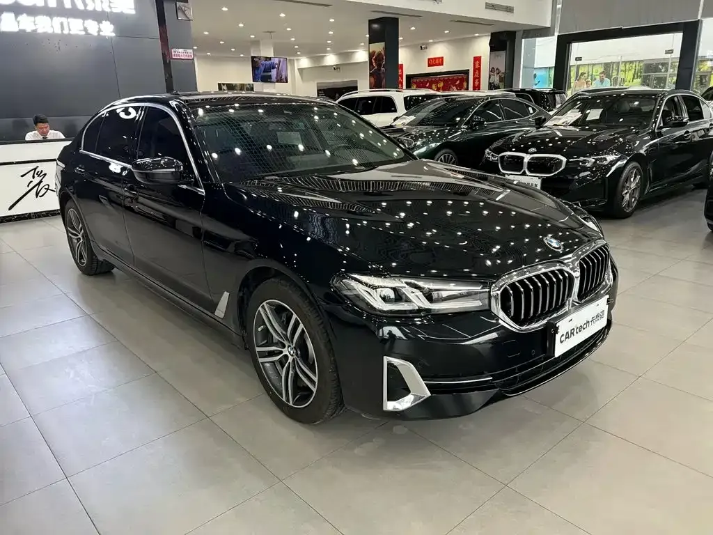 BMW 5 Series — фото 5
