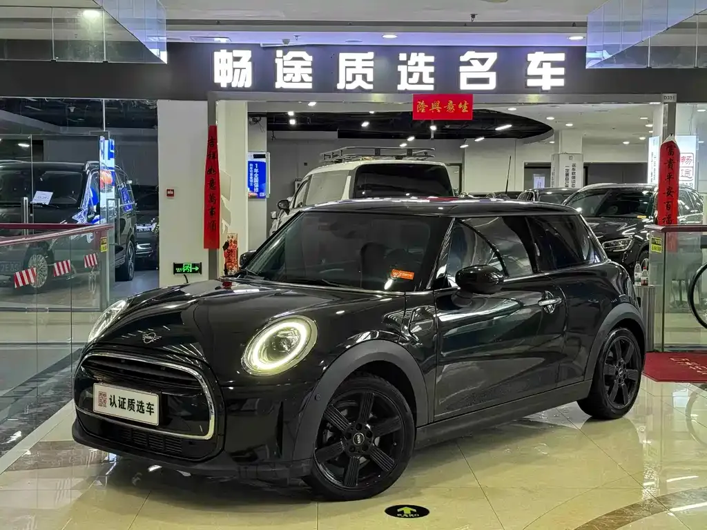 MINI Cooper (3-door) — фото 1