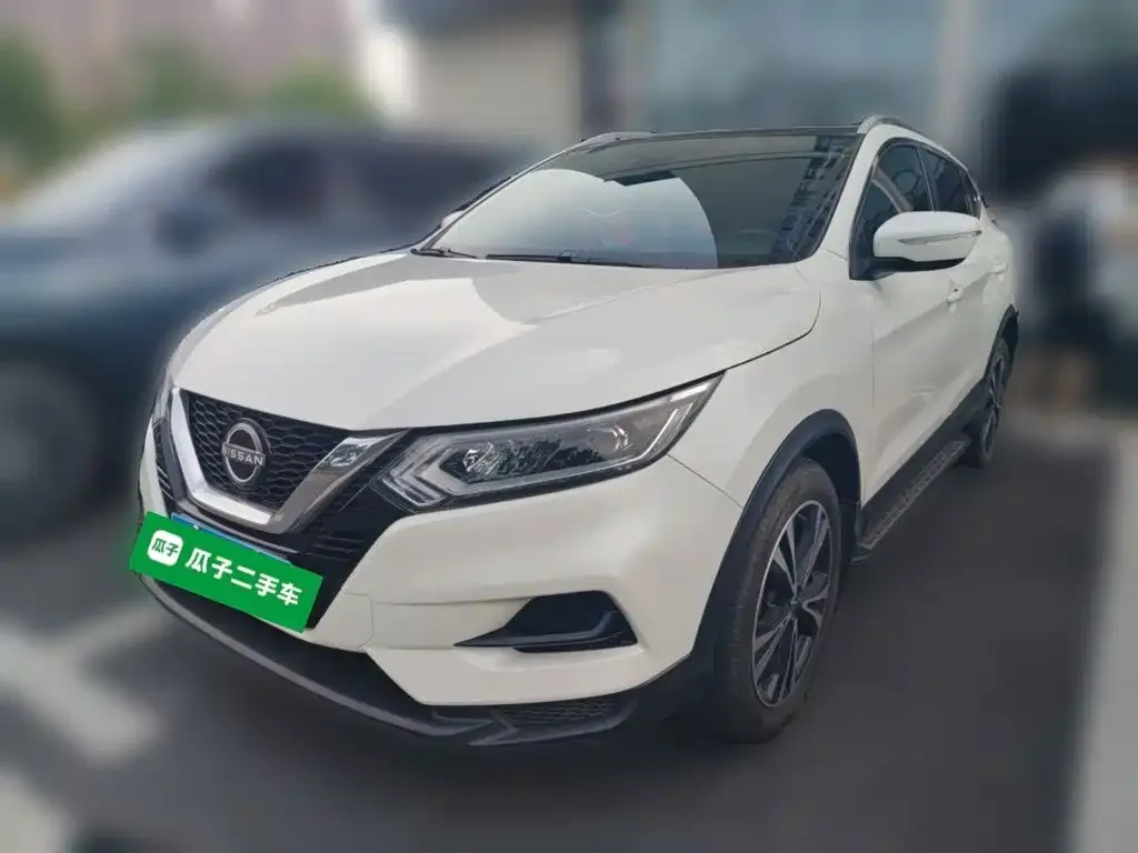 Nissan Qashqai — фото 1
