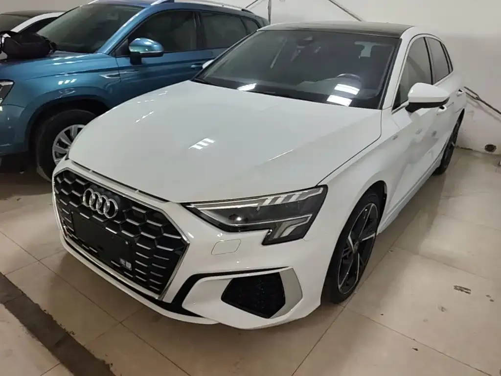 Audi A3 — фото 1